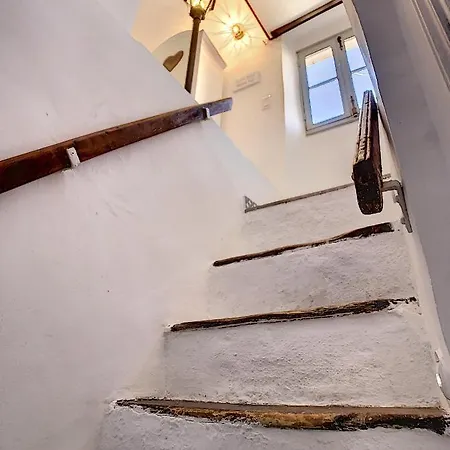 Le Mirador Du Vieux Apartman *